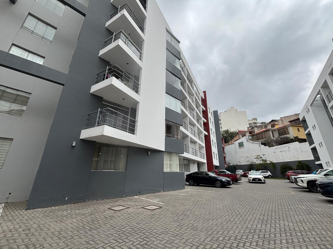 Alquilo Hermoso Departamento en Umacollo