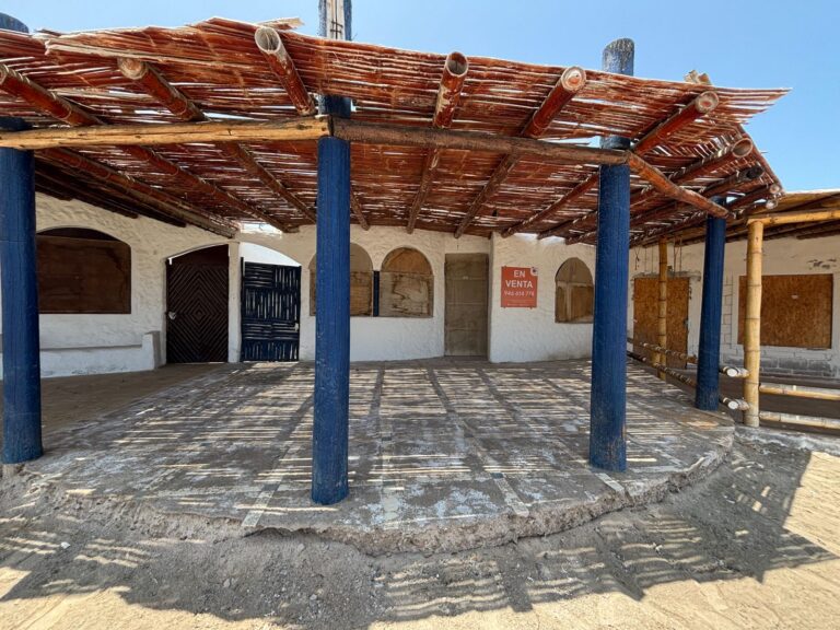 CASA EN CAMANA VENTA