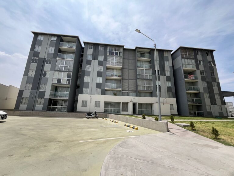ILUMINADO DPTO EN CONDOMINIO PRIVADO