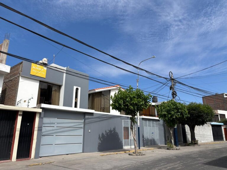 CASA PARA EMPRESA EN YANAHUARA ALQUILER